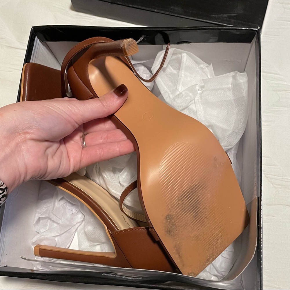 Pretty Little Thing Sandals - Picture 5 of 5